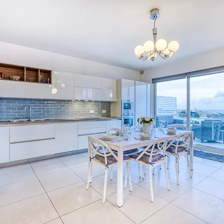 Malta Pool Penthouse Apartment Is-Swieqi Exterior photo